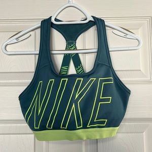 Medium Nike sports bra
